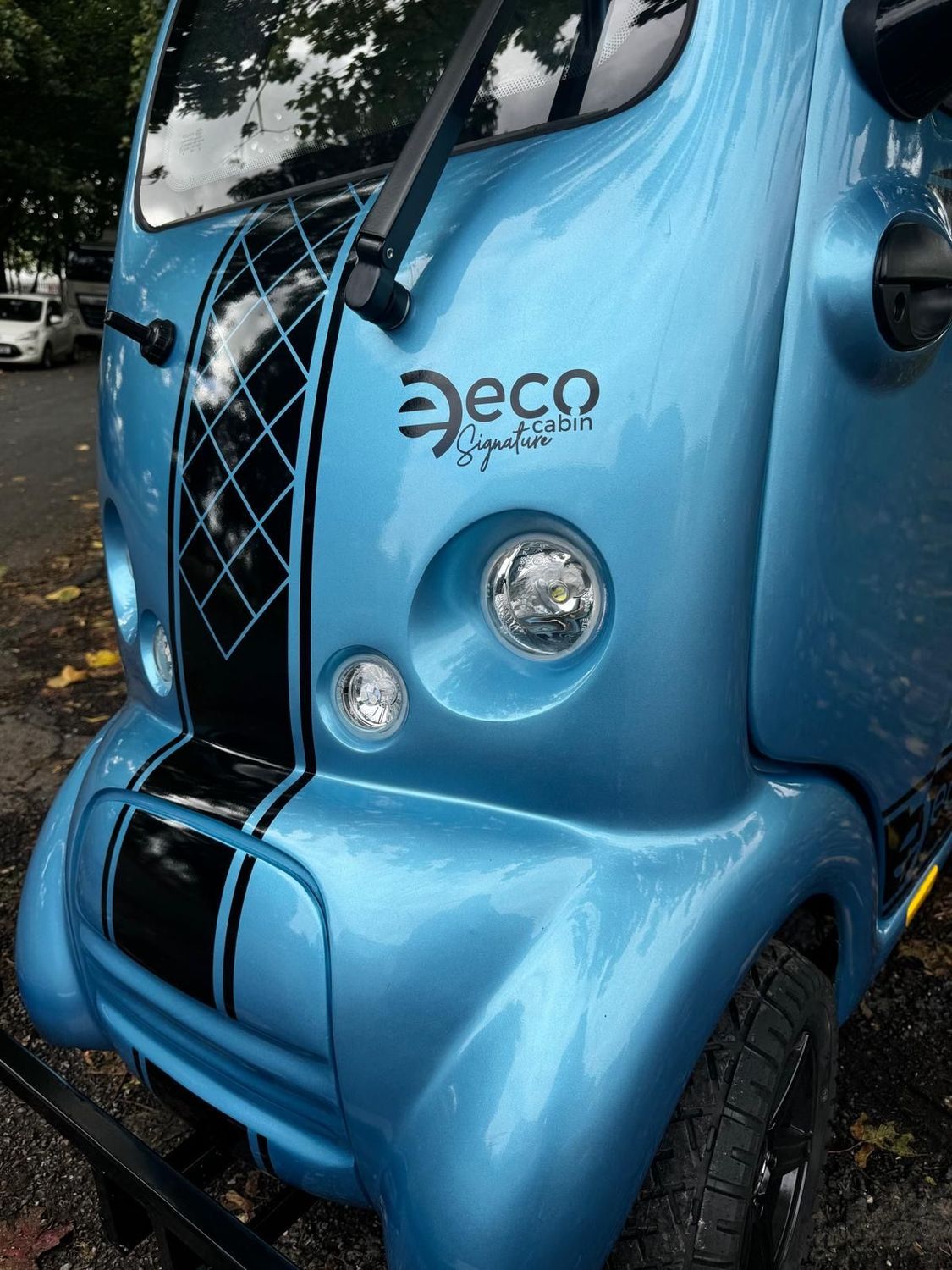 EASYLIFE ECO CABIN SCOOTER - LIGHT BLUE & BLACK - SIGNATURE EDITION