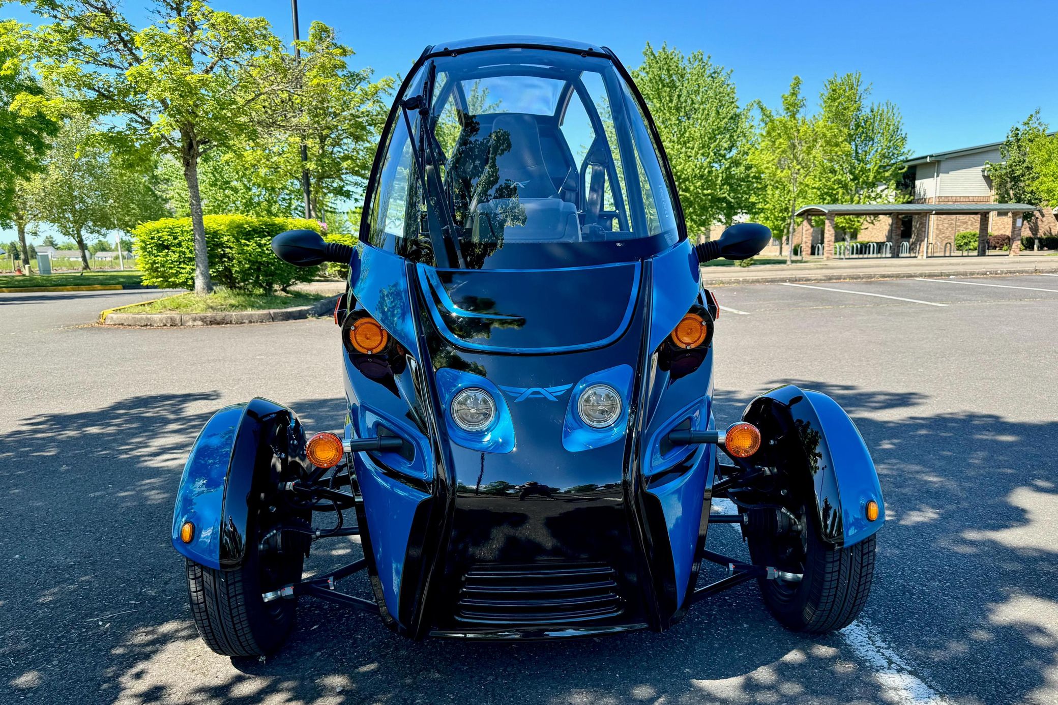 2021 Arcimoto FUV - Blue/Black Coupe - Image 9