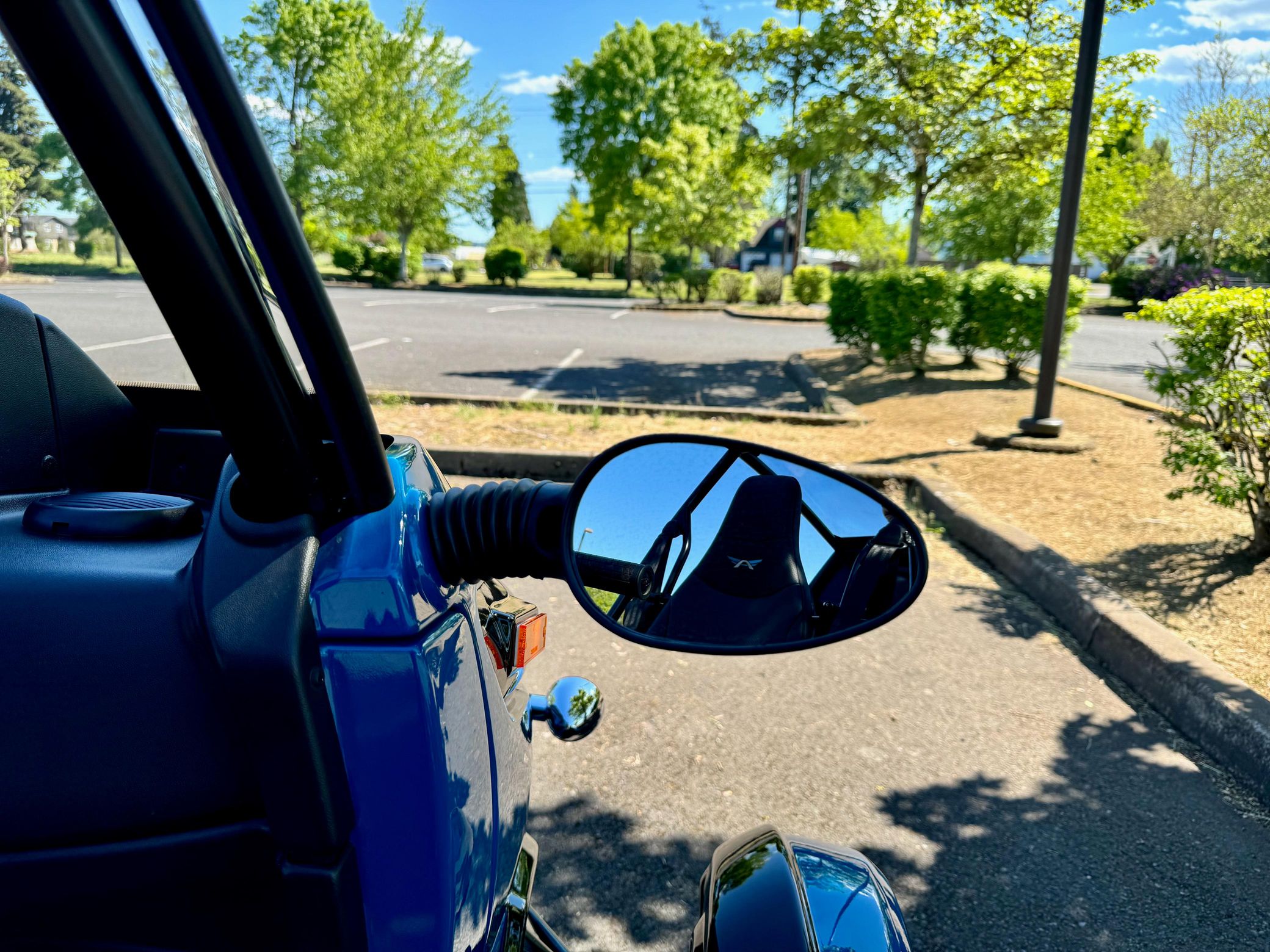 2021 Arcimoto FUV - Blue/Black Coupe - Image 12