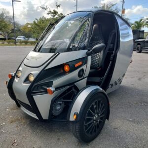 2021 Arcimoto Deliverator - White/Black Coupe