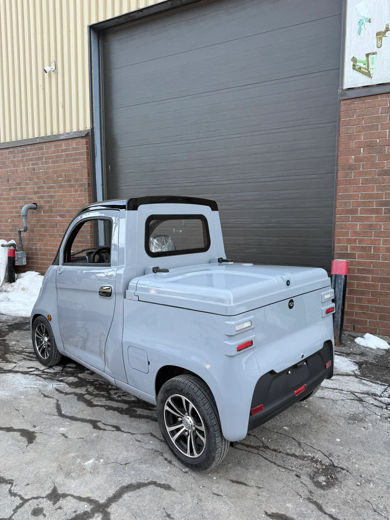 ET4 Cruise Connect Cargo - Fully Enclosed Mobility Scooter - Image 2