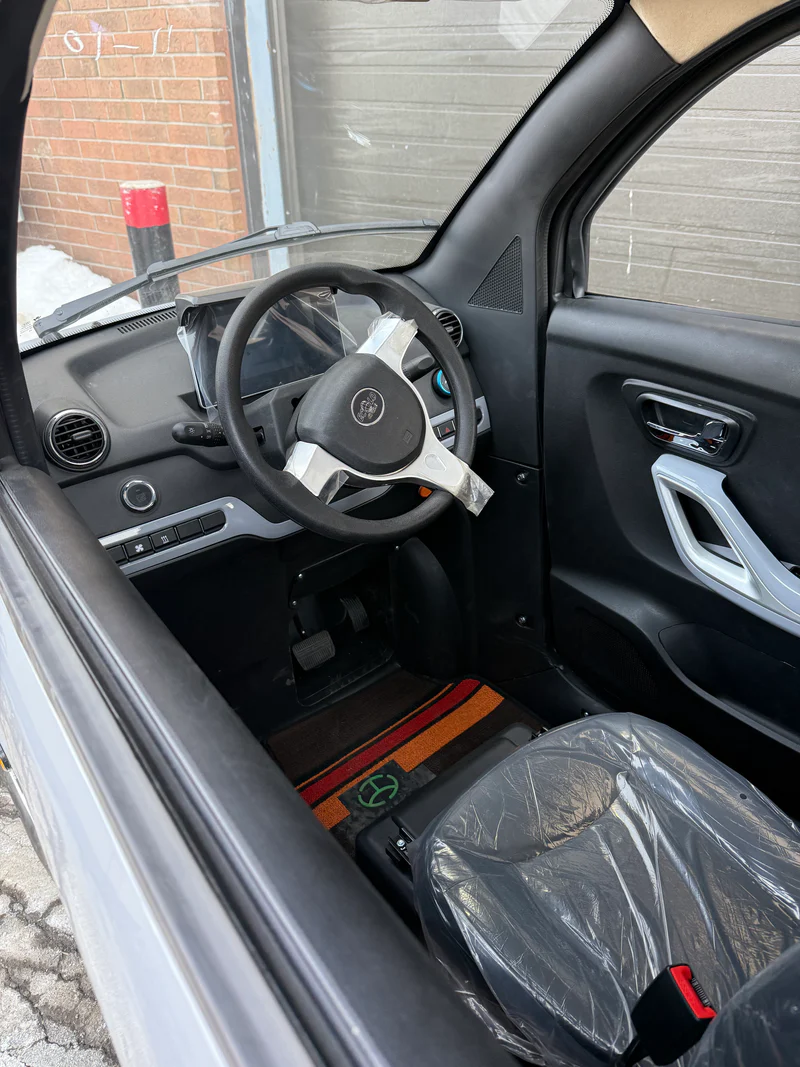 ET4 Cruise Connect Cargo - Fully Enclosed Mobility Scooter - Image 4