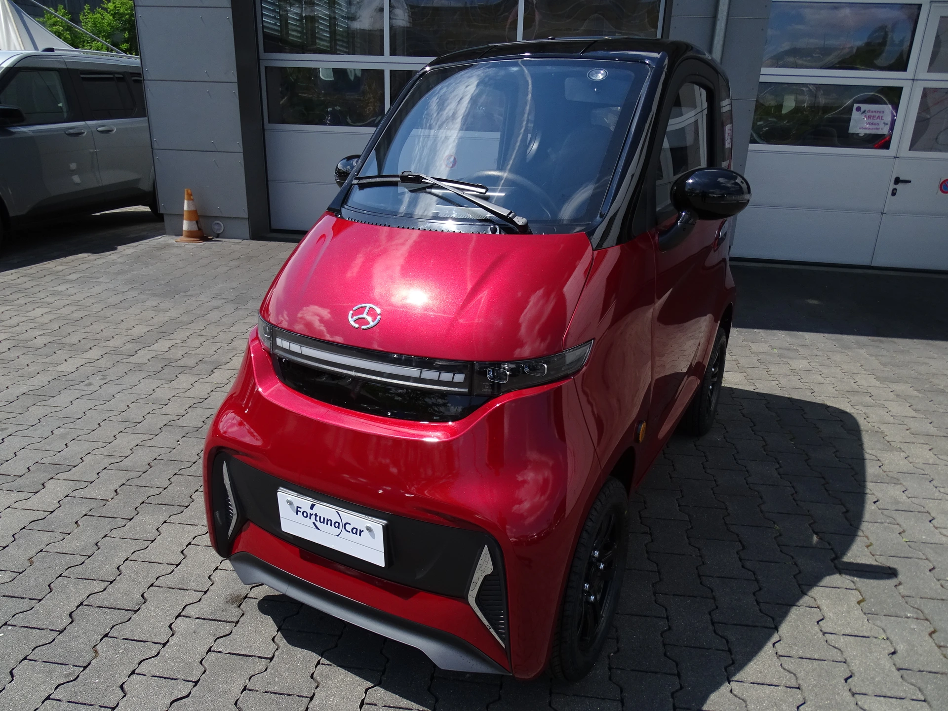 Two Seater ET4 Connect PLUS – 4-Wheel Enclosed Mobility Scooter