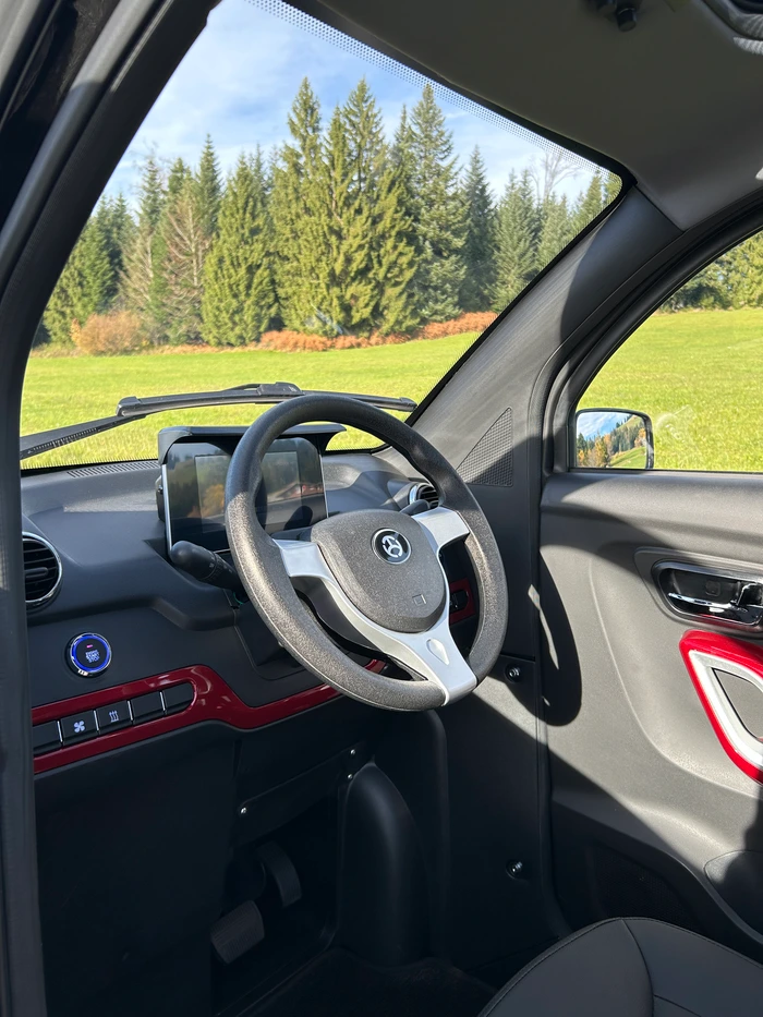 Two Seater ET4 Connect PLUS – 4-Wheel Enclosed Mobility Scooter