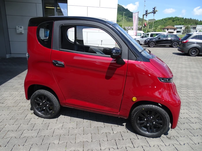 Two Seater ET4 Connect PLUS – 4-Wheel Enclosed Mobility Scooter