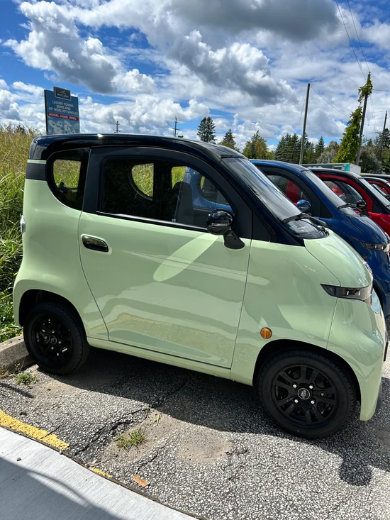 Two Seater ET4 Connect PLUS – 4-Wheel Enclosed Mobility Scooter