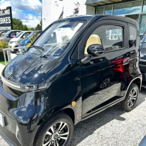 Two Seater ET4 Connect PLUS – 4-Wheel Enclosed Mobility Scooter